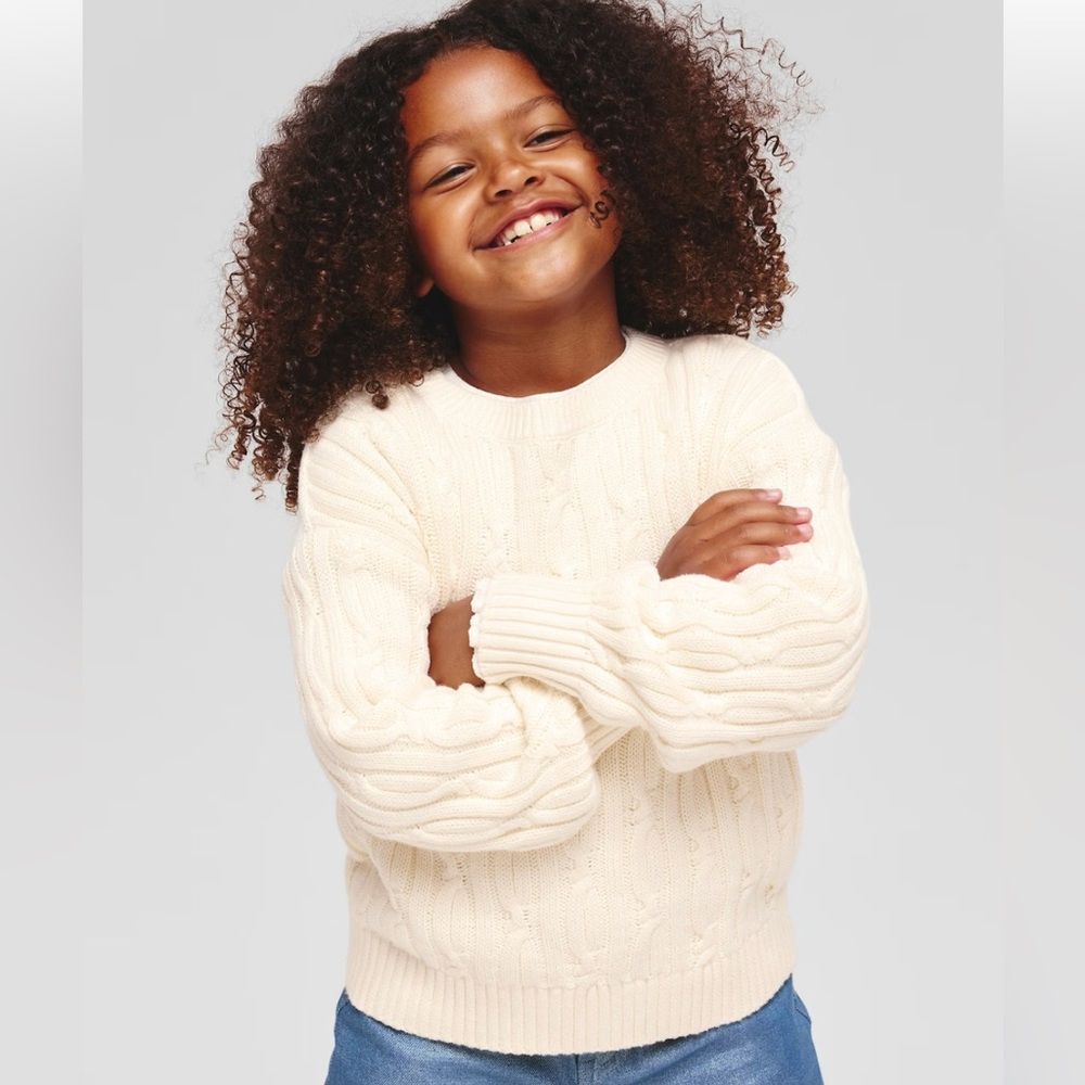 EUC GAP cable knit sweater
